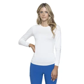 Buzo blanco ajustado de mujer Taara, ideal como prenda interior médica.