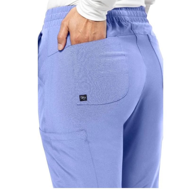 Pantalón jogger médico color azul lavanda de Tasha & Me para mujer.